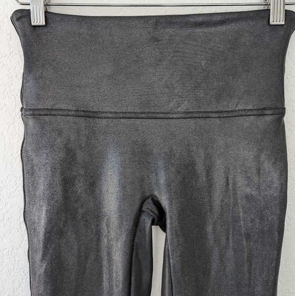 Spanx Faux Leather Black Leggings Size M - Picture 4 of 16